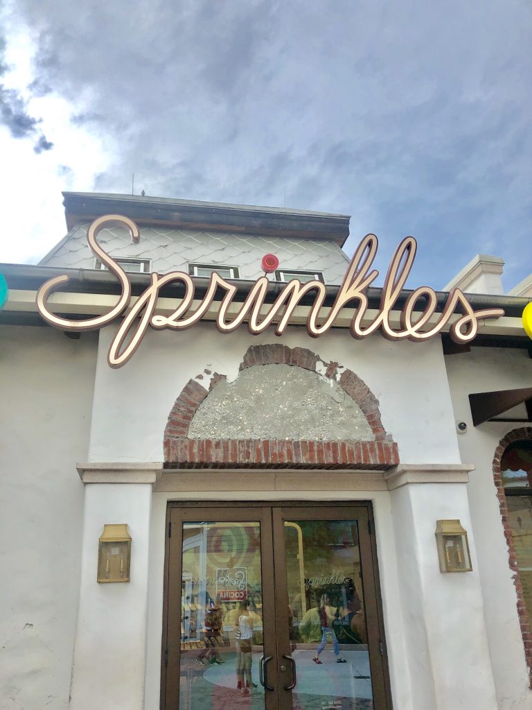 How can you get free Sprinkles cupcakes?