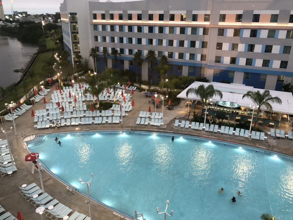 Universal's Endless Summer Resort pool