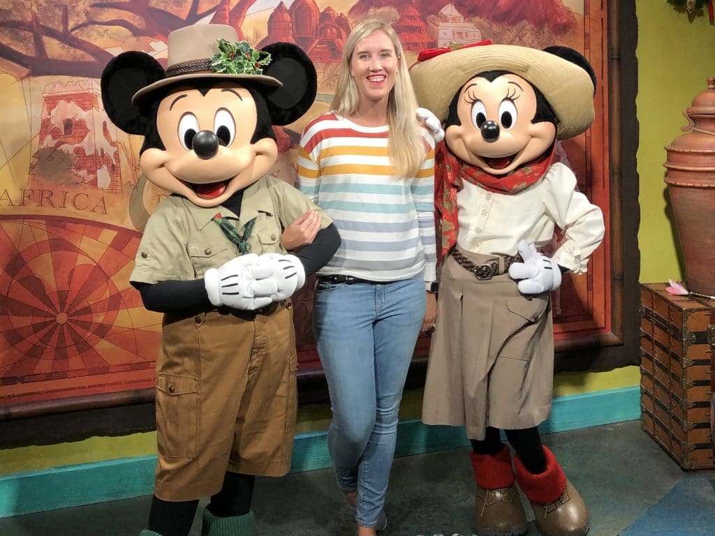 mickey and minnie at animal kingdom