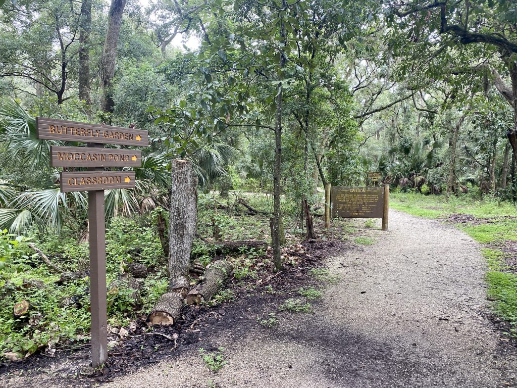 Moccasin Lake Nature Park trail guide