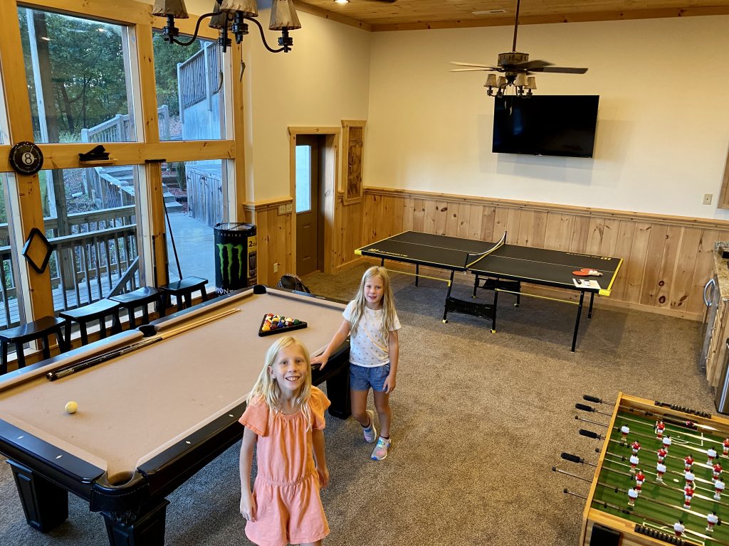 Blue Ridge cabin rentals game room