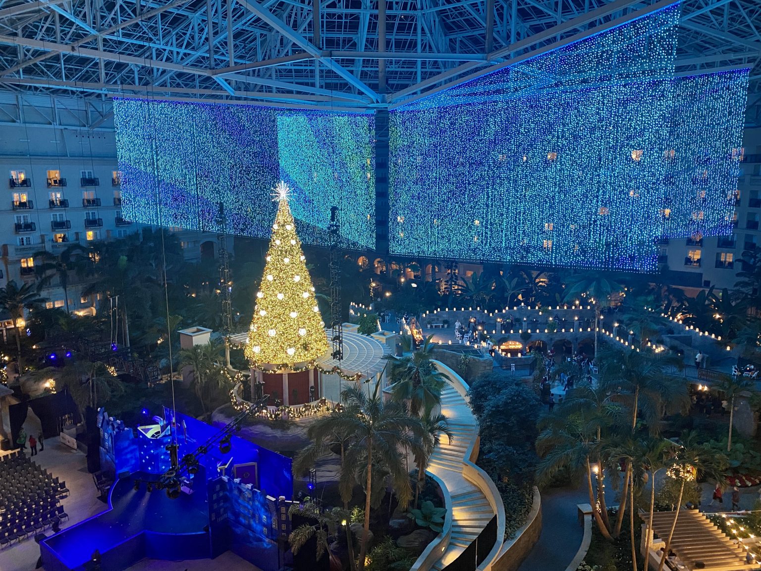Christmas at Gaylord Palms Snow and Sun All in One Amber Likes